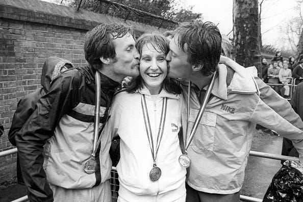 the winners of the inaugural london marathon celebrate their victories l r american dick beardsley joint mens winner, great britains joyce smith womens winner and norwegian inge simonsen joint mens winner  photo by chris colepa images via getty images