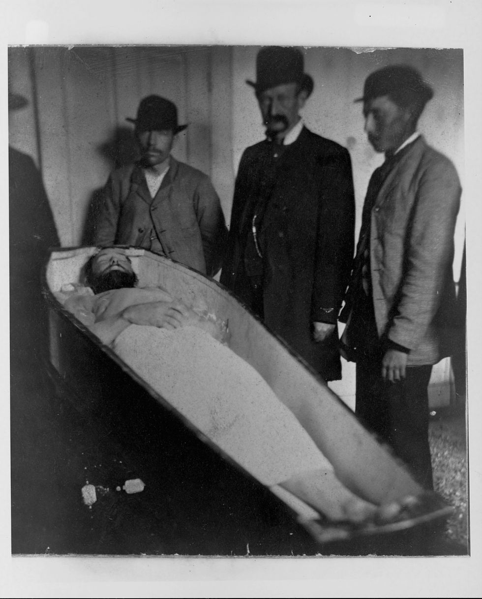 Jesse James Dead in Coffin