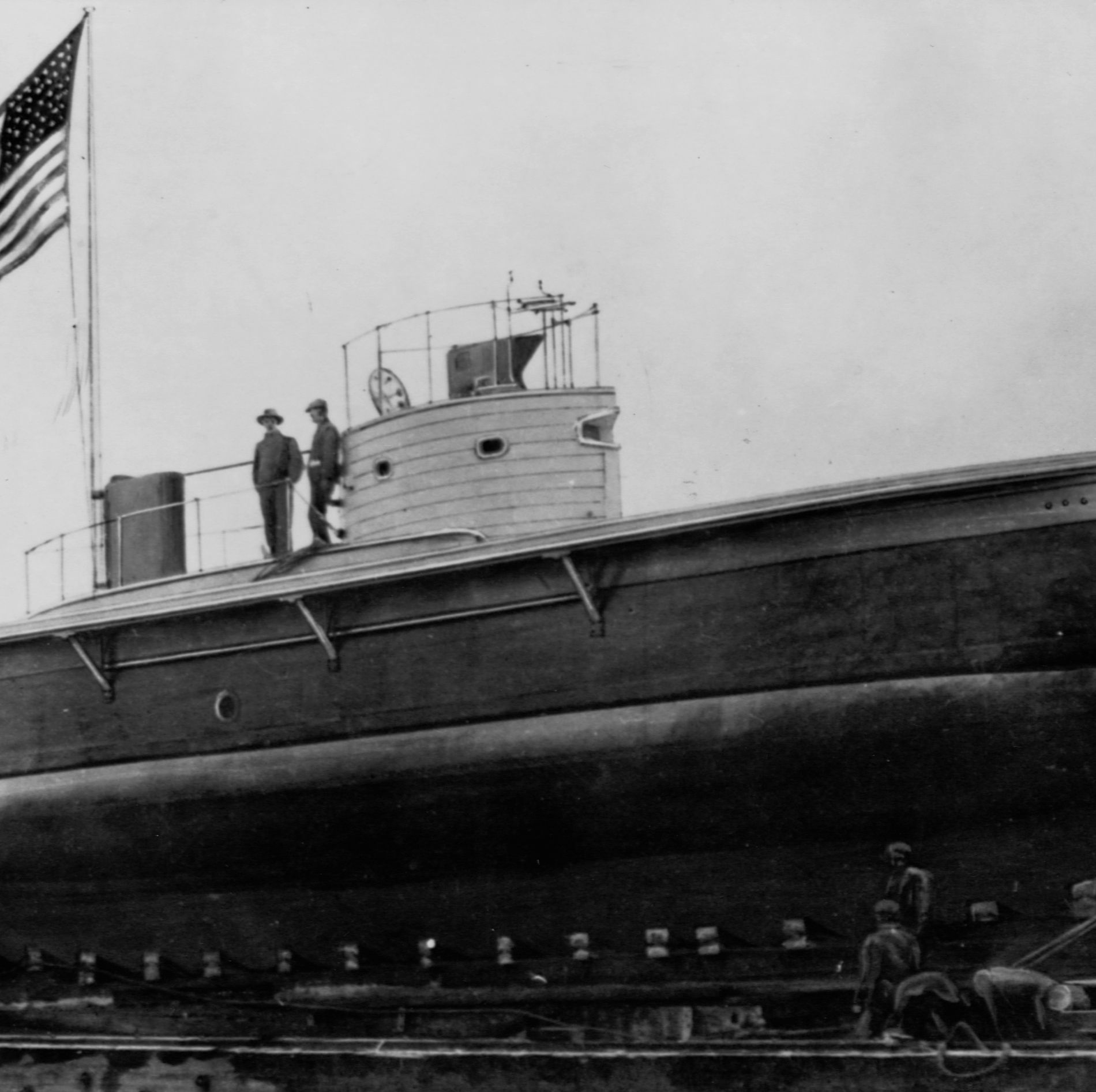 Divers Make Historic Find: Simon Lake's Experimental Submarine, the 'Defender'