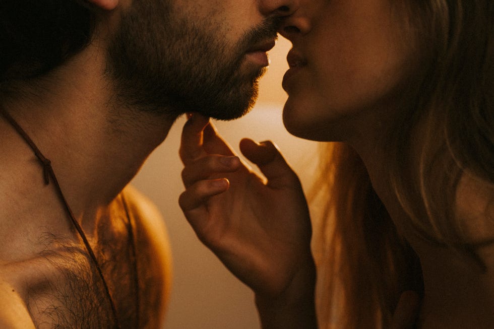 Lip, Cheek, Interaction, Skin, Kiss, Romance, Neck, Love, Human, Mouth, 