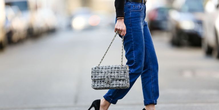 10 prendas 'fashion' que creó Chanel y que deberías tener en tu armario