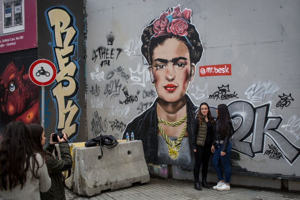 Frida Kahlo: storia di un'artista fenomeno di marketing