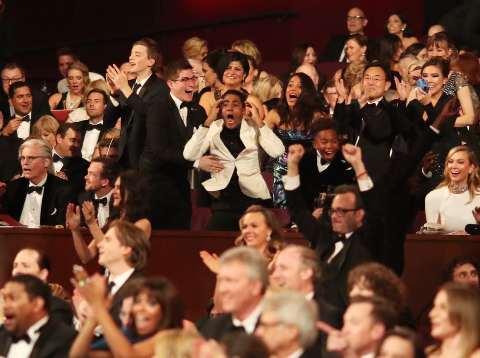 Audience, Event, Performance, Music, Choir, Bandleader, Musical ensemble, Musician, Crowd, Applause, 