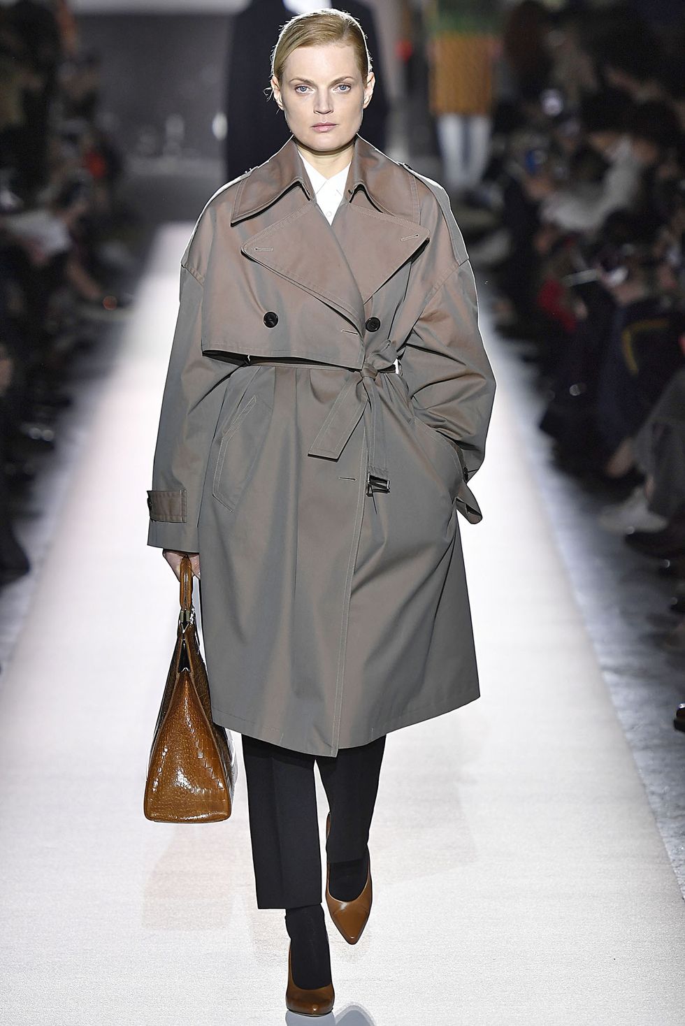 Clothing, Brown, Fashion show, Sleeve, Winter, Coat, Joint, Outerwear, Fashion model, Runway, 