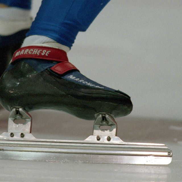 27 oct 2000  a general view of the detail of a speed skats blade and boot taken at the 2000 world cup speed skating event at the peaks ice arena in provo, utahmandatory credit donald miralle  allsport