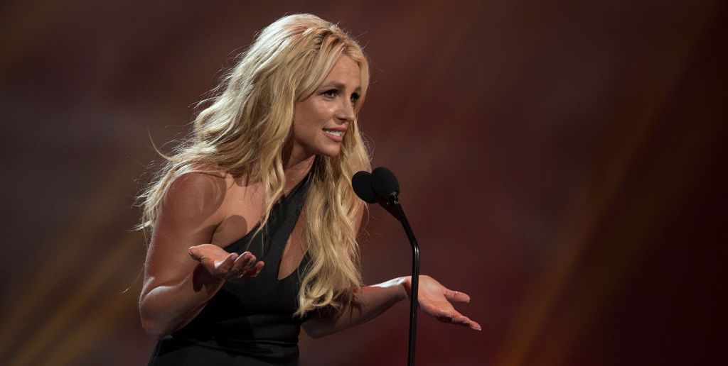 Britney Spears Reacts After Concerned Fans Direct Police to Her Home