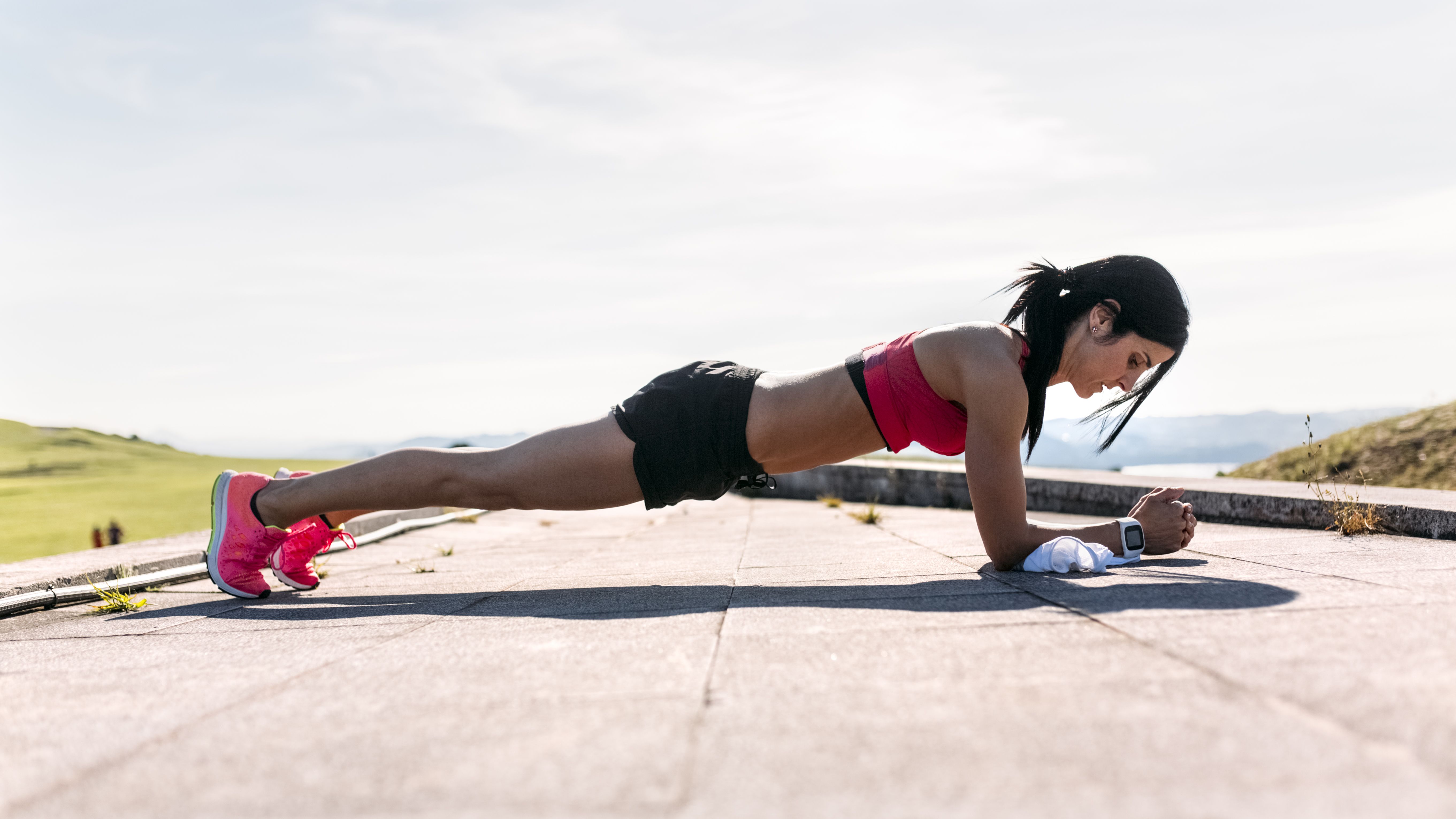 side planks with knee pull