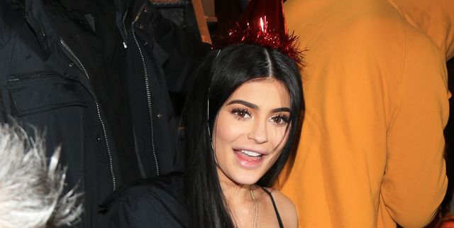 Kylie Jenner buys a superfan a $2,000 Louis Vuitton backpack