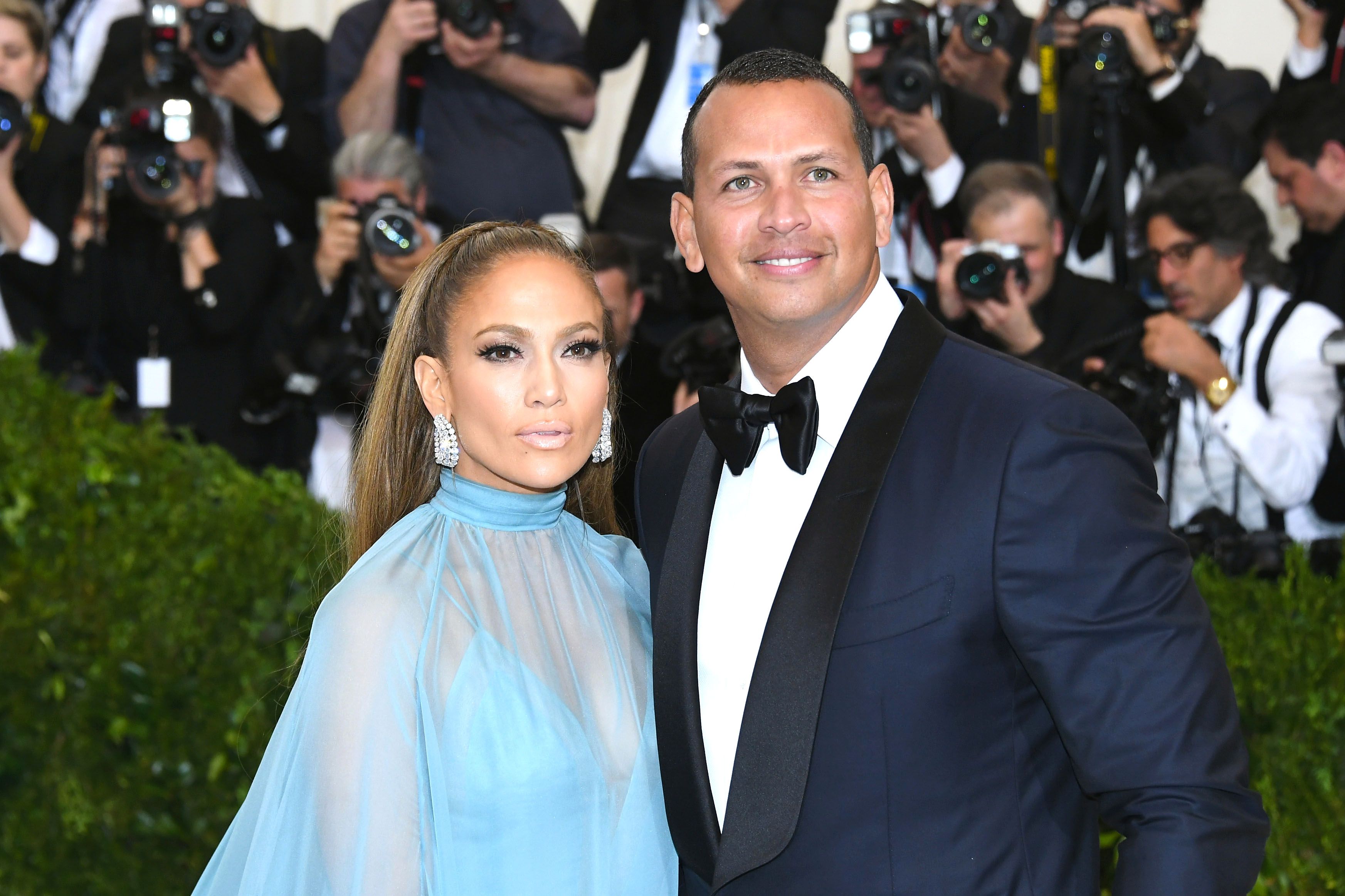 Jose Canseco Accuses Alex Rodriguez Of Cheating On Jennifer Lopez
