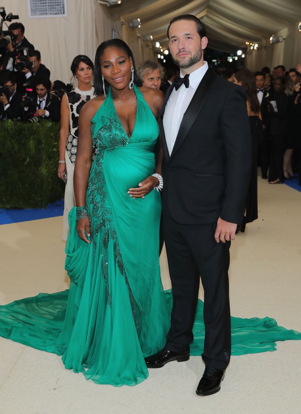 Serena Williams pregnant green dress