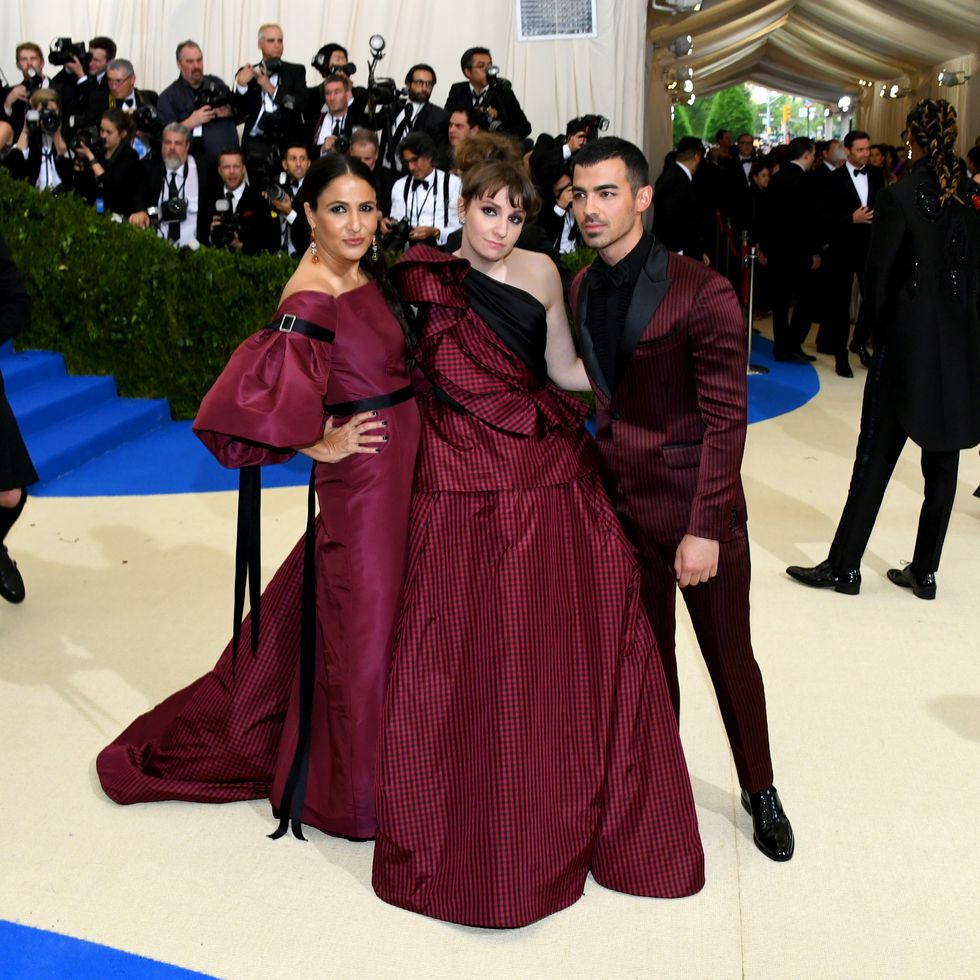 8 of the most awkward Met Gala moments of all time