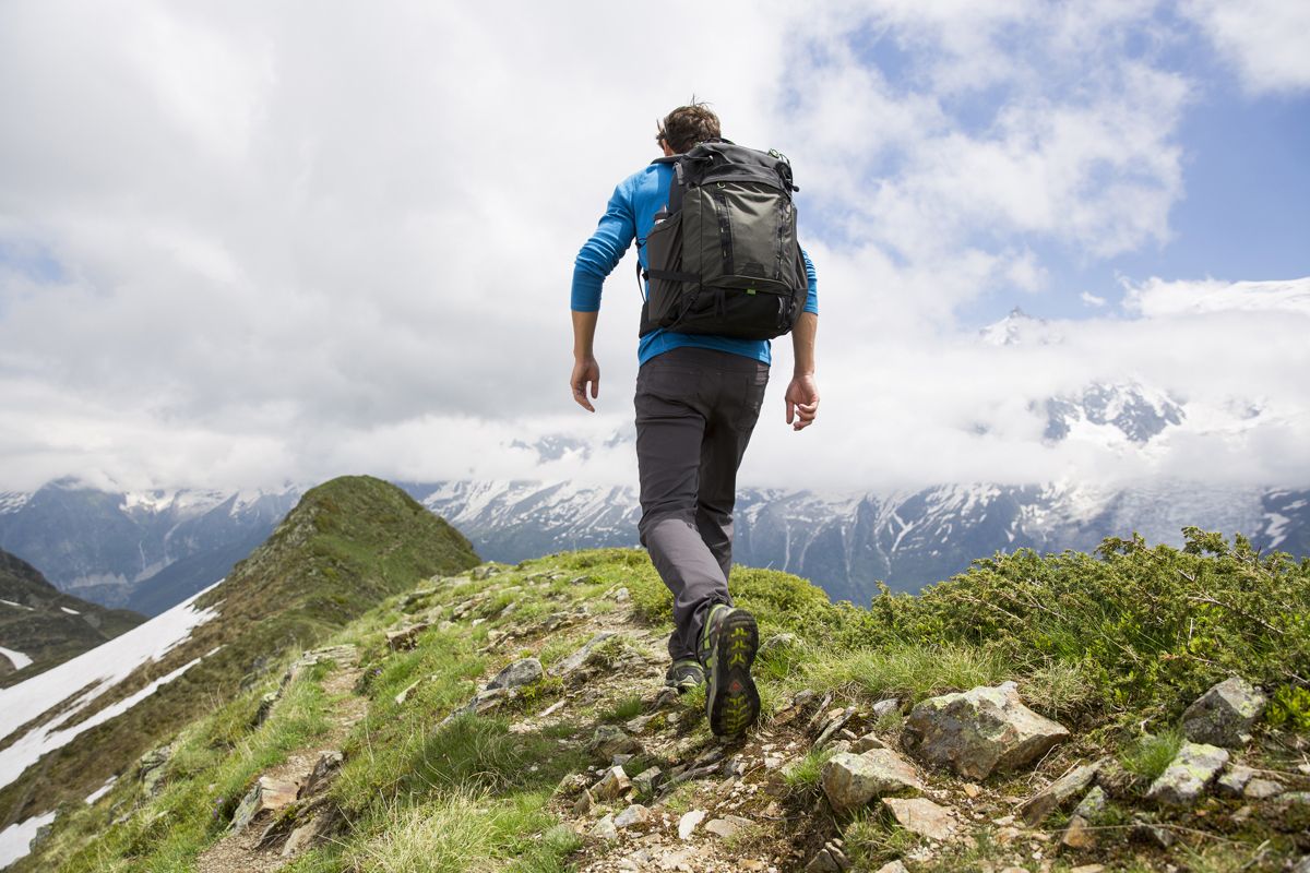 Mochilas de trekking y senderismo vs alpinimo 