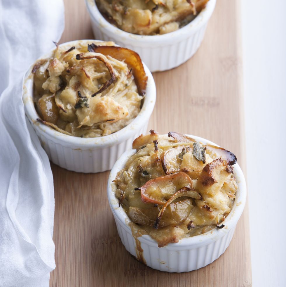 Bread pudding with apple