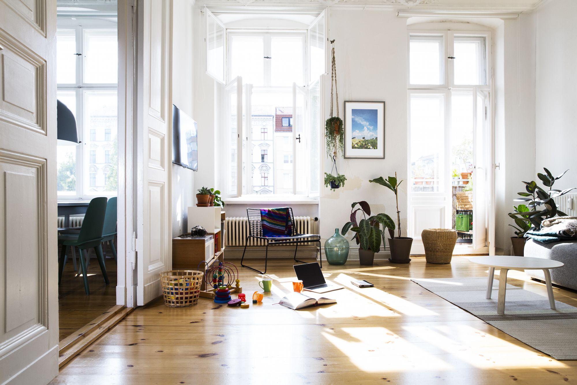 Family Photo In Living Room Vastu