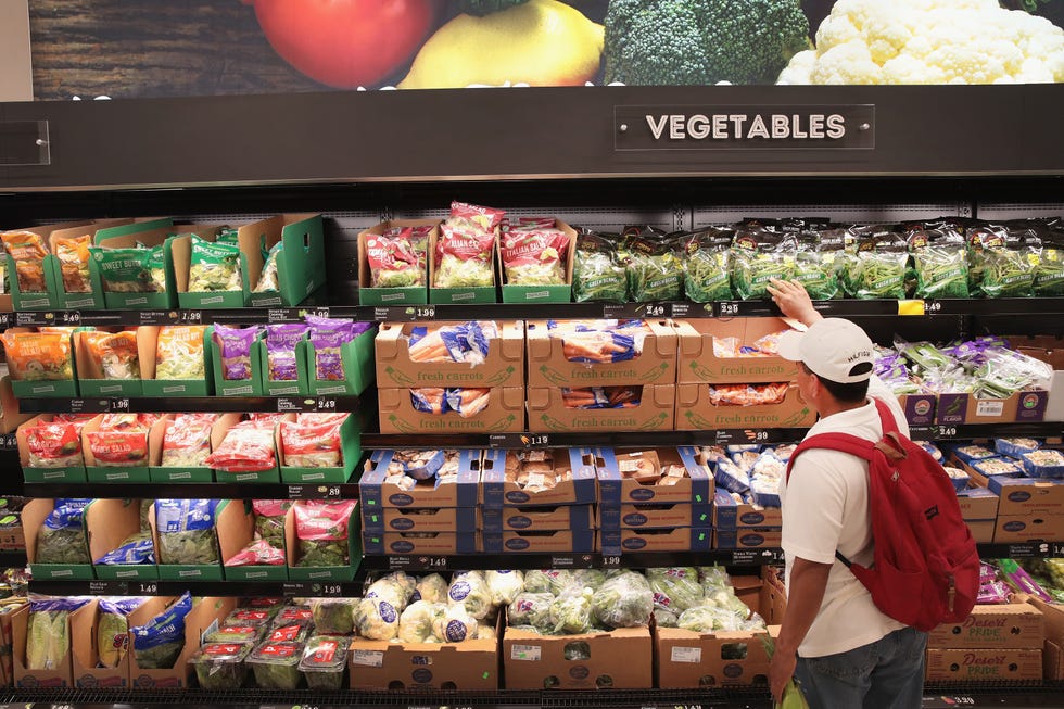 Whole food, Grocery store, Supermarket, Natural foods, Convenience food, Retail, Local food, Selling, Building, Convenience store, 
