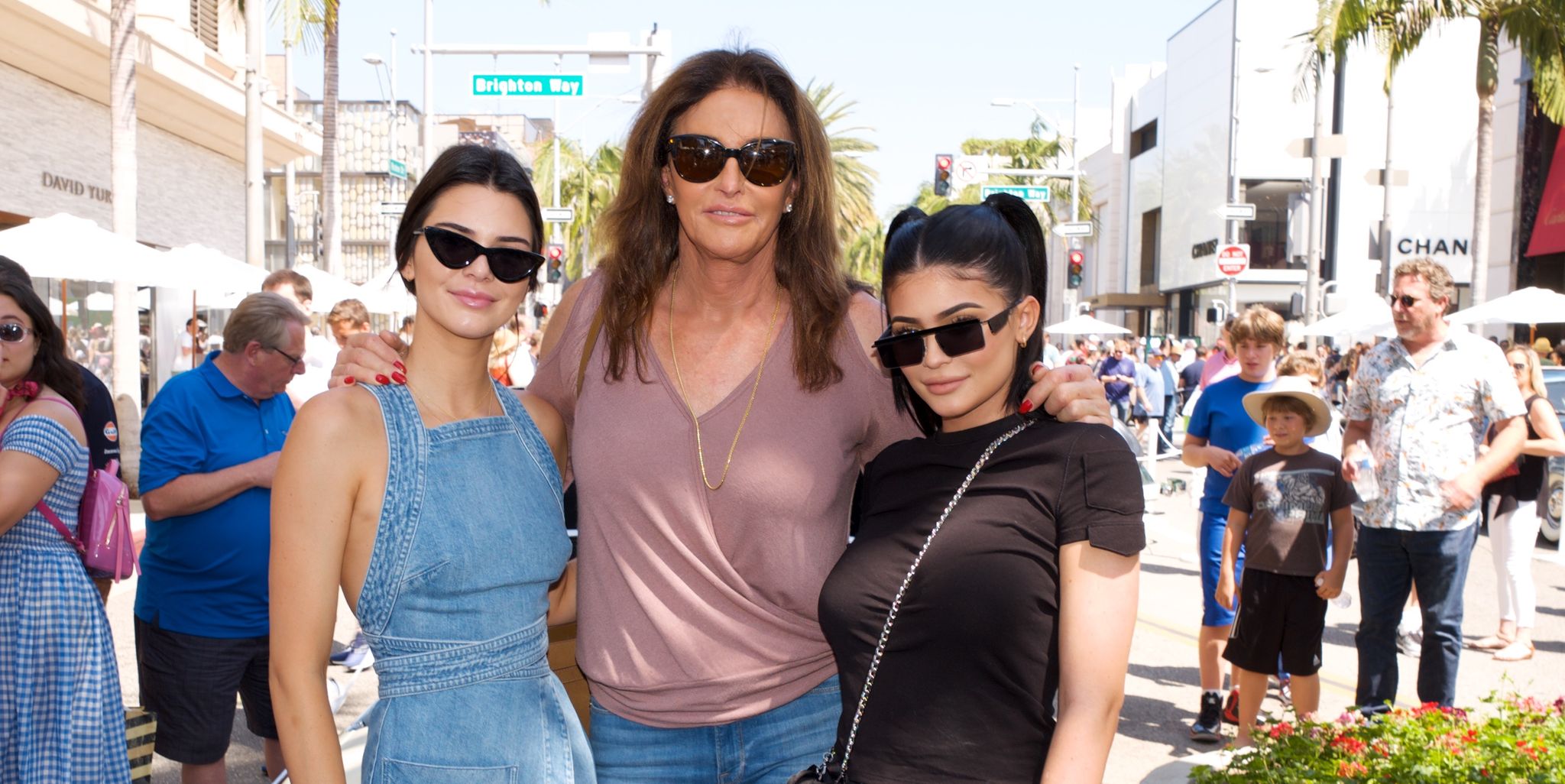 Caitlyn Jenner con sus hijas, Kendall y Kylie