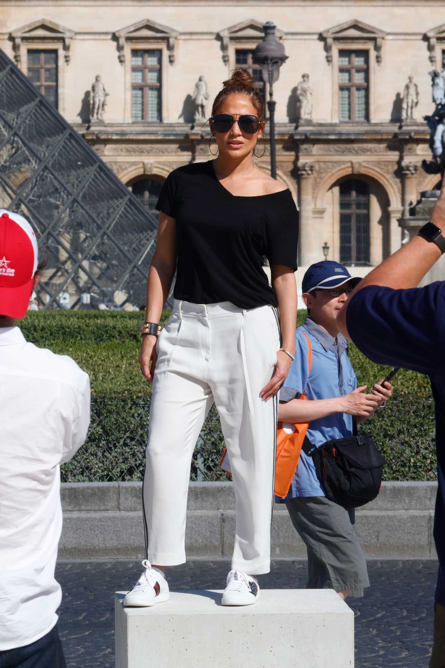 Photos of Celebrities In Paris
