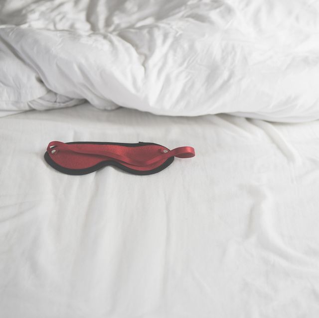 10 Creative ways to use a blindfold during sex
