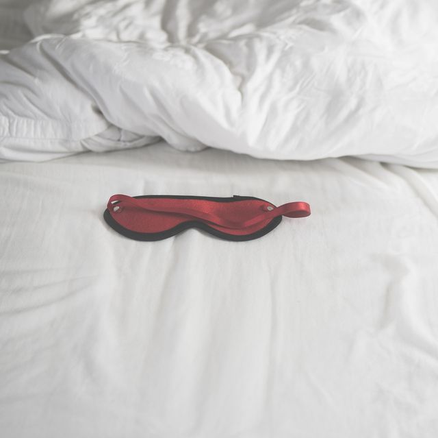 White, Red, Glasses, Eyewear, Bedding, Moustache, Linens, Bed sheet, Textile, T-shirt, 