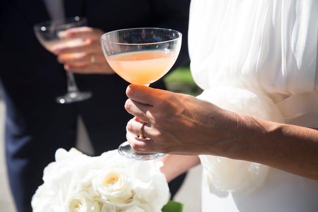 Champagne stemware, Wine glass, Drink, Hand, Stemware, Alcohol, Alcoholic beverage, Glass, Drinkware, Cocktail, 