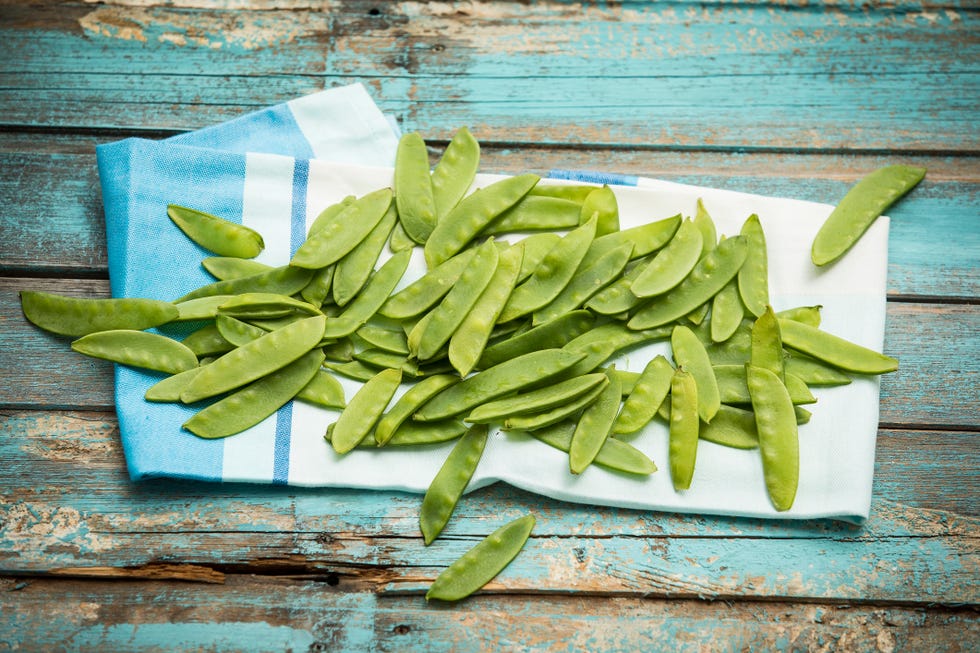 Snow peas on cloth snow peas