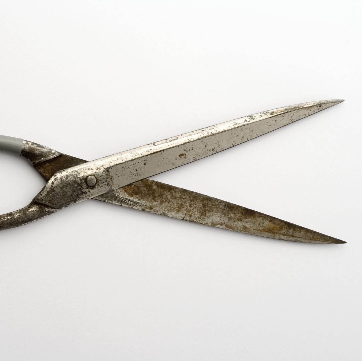 How to Sharpen Scissors | 4 Tips for a Sharp Pair of Scissors
