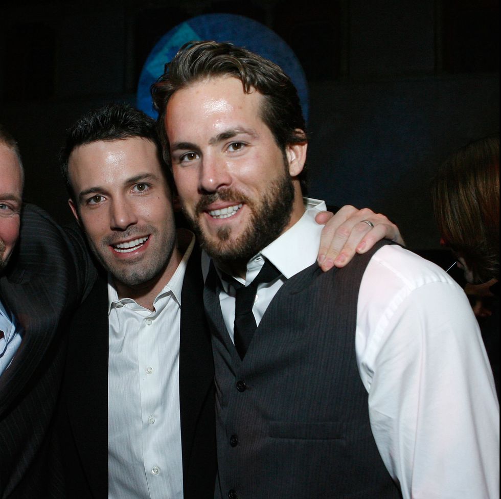 los angeles, ca   january 18 l r director joe carnahan, ben affleck and ryan reynolds attend the smokin aces after party held at the the hollywood roosevelt hotel on january 18, 2007 in hollywood california  photo by mark davisgetty images