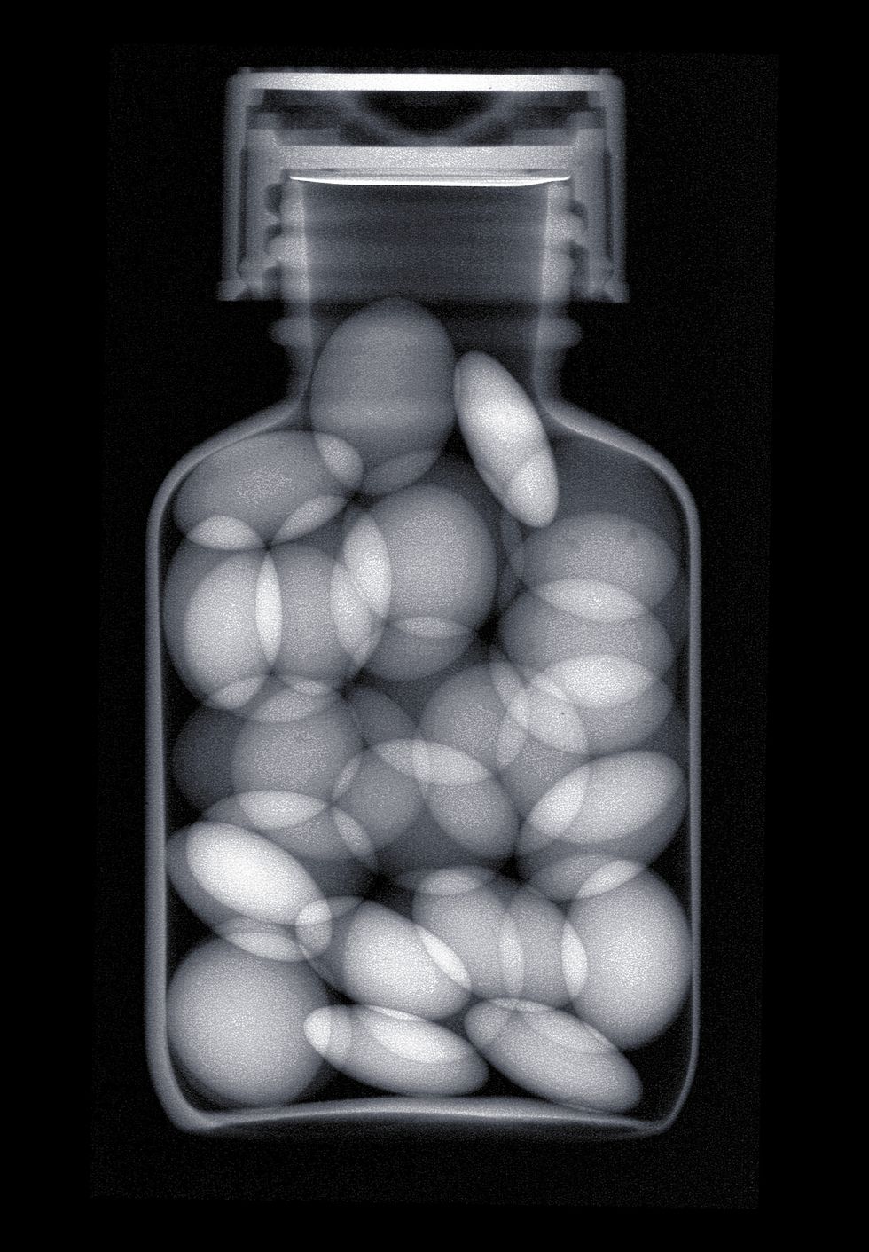 Still life photography, Pill, Capsule, Black-and-white, Photography, Still life, Vegetarian food, Prescription drug, Food, 