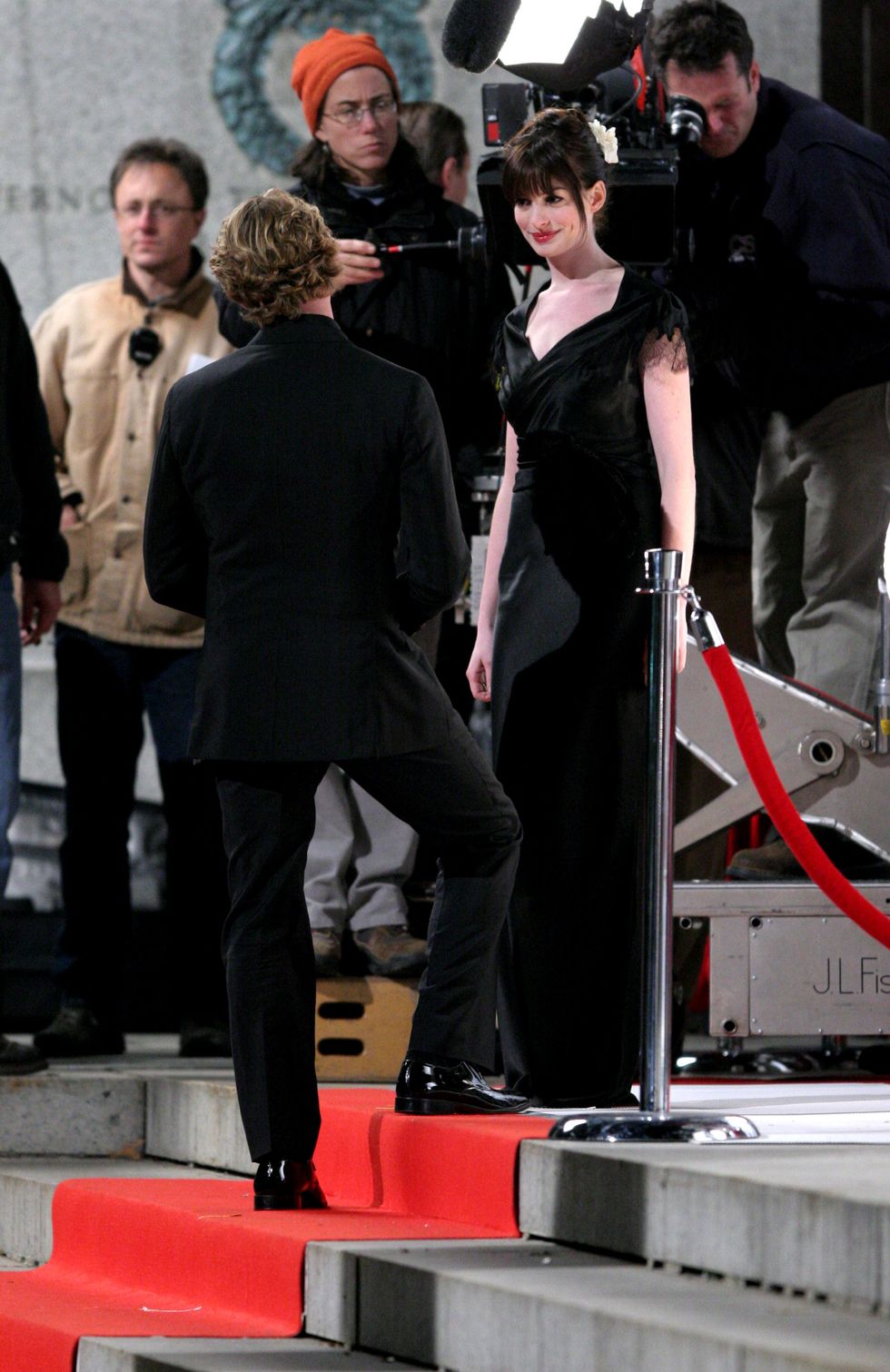 Anne Hathaway filming "The Devil Wears Prada" at the Museum of Natural History in New York City, October 2005