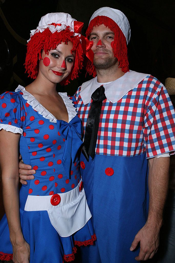 stacy keibler and geoff stults at heidi klums halloween party