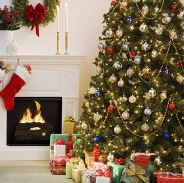 Christmas tree, Christmas decoration, Christmas, Christmas ornament, Tree, Holiday ornament, Christmas eve, Home, Room, Spruce, 