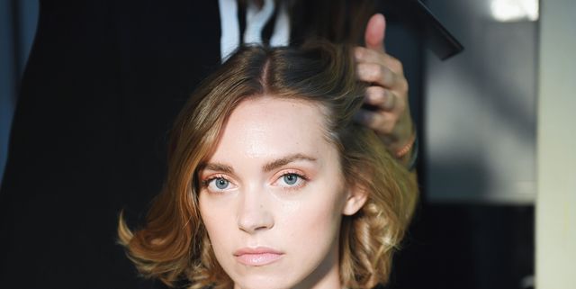 Our Favorite Hairstyles For Thin, Curly Hair