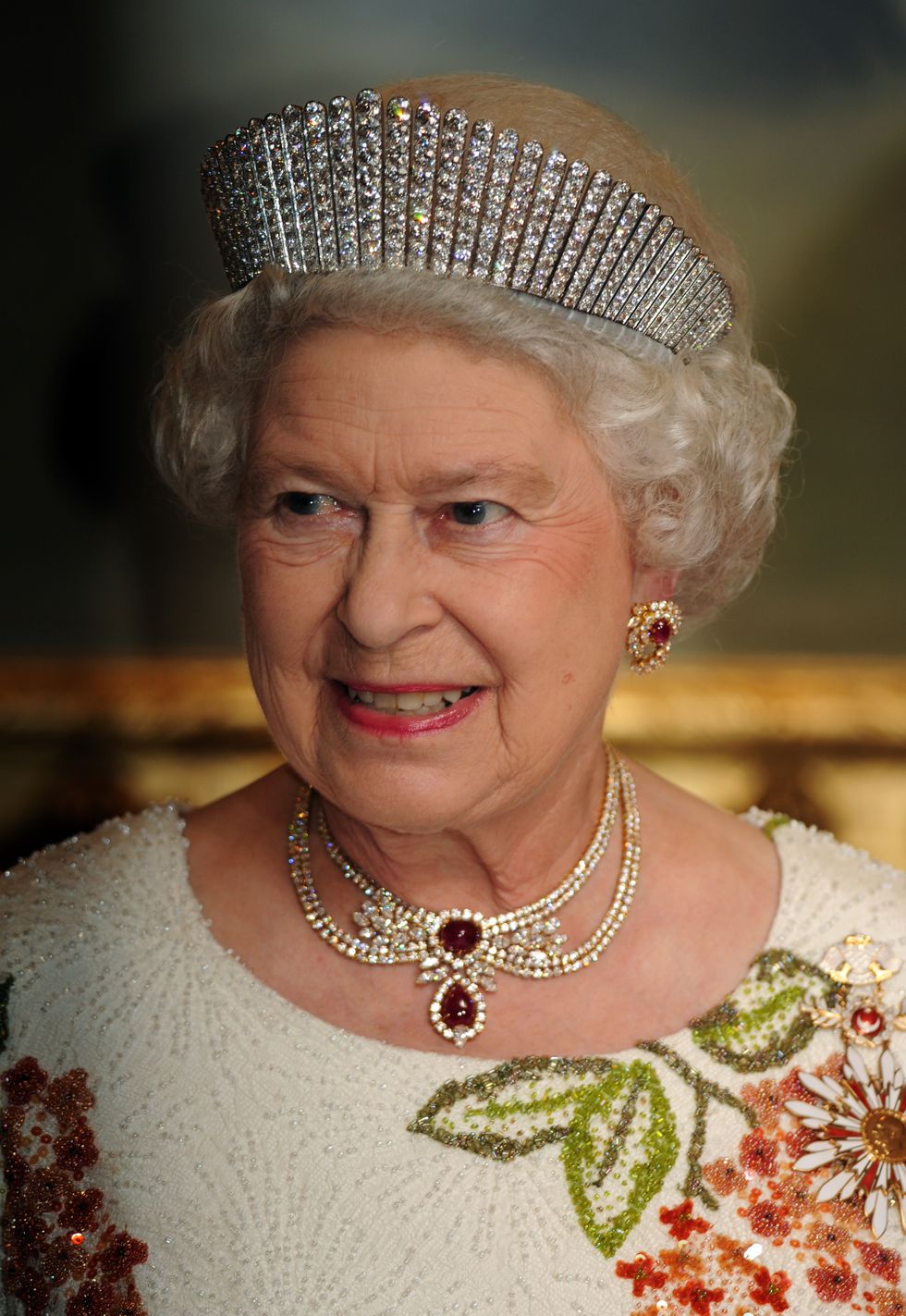 the queen wearing the queen alexandra kokoshnik tiara