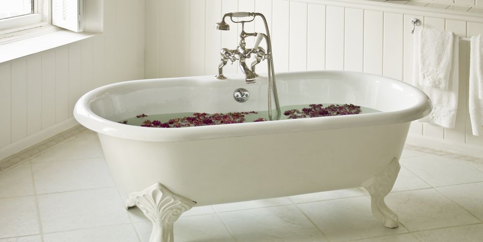 The Power of a Bubble Bath: Reduce Stress & Relax Your Muscles