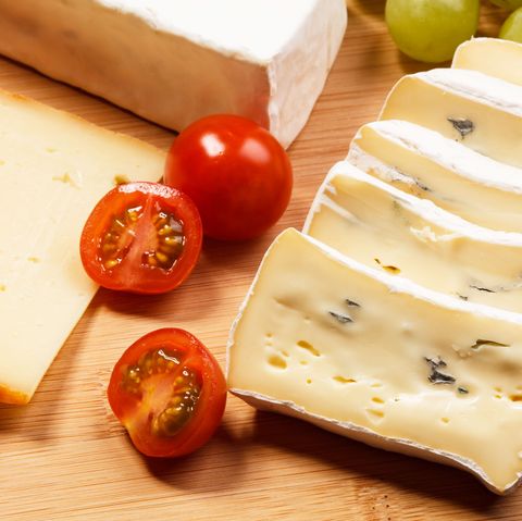 Food, Beyaz peynir, Cheese, Ingredient, Cuisine, Dish, Processed cheese, Dairy, Swiss cheese, Gruyère cheese, 