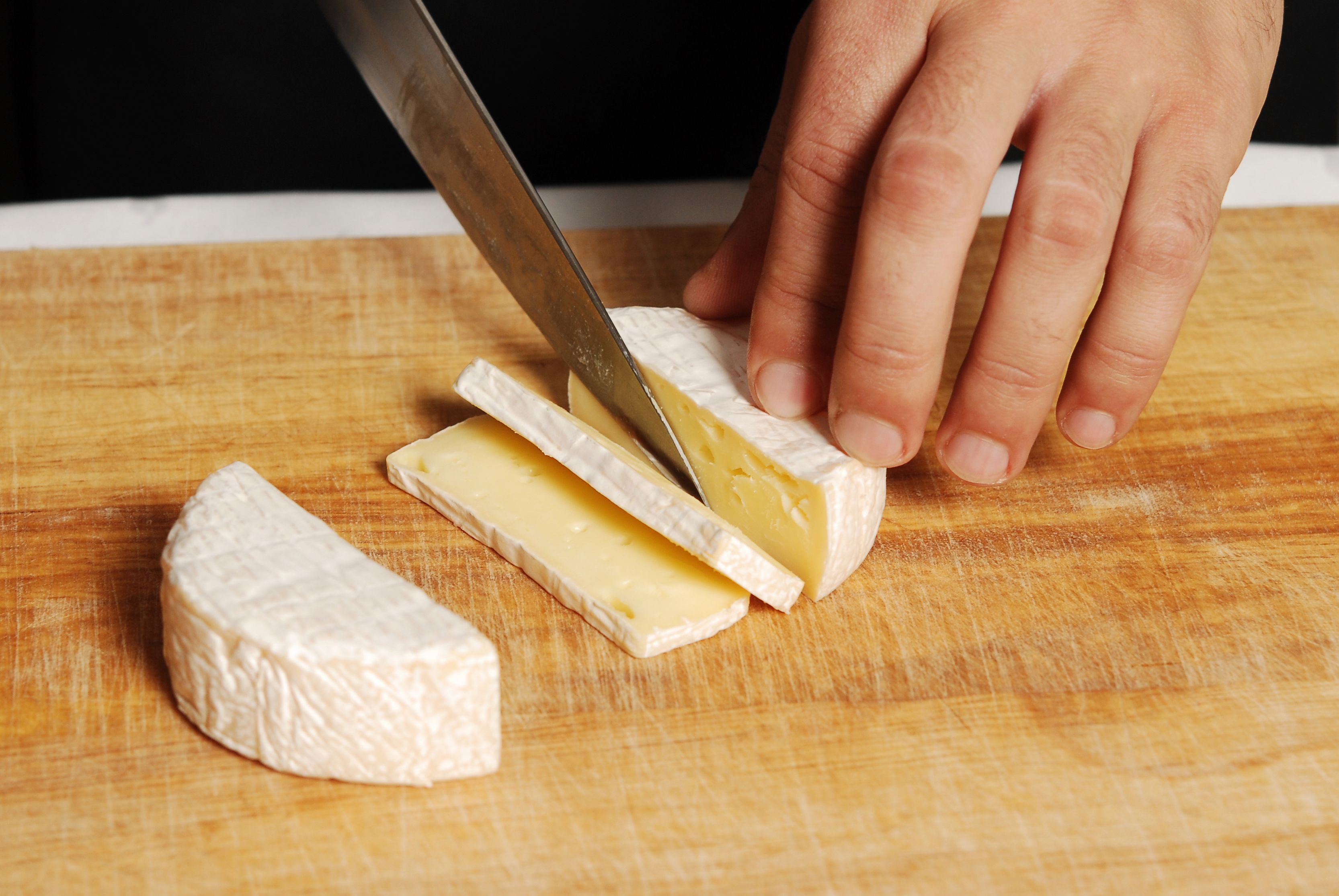 Las Vegas Raiders Brie Cheese Cutting Board & Tools Set