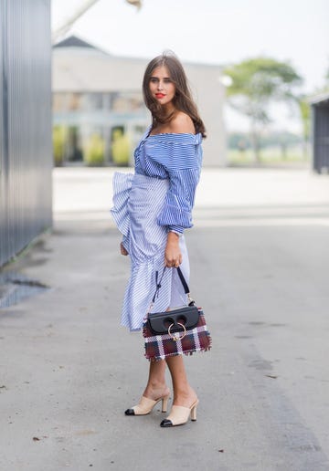 camisa de rayas en el street style de copenhague