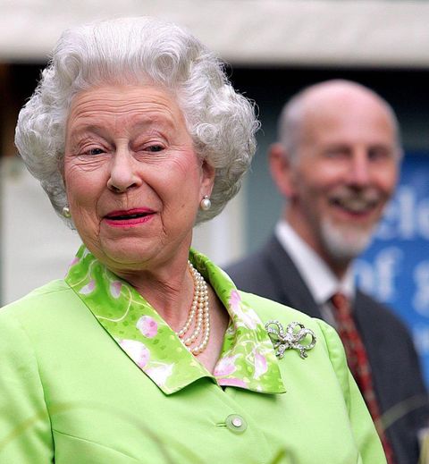 Queen Elizabeth's royal visit to Chelsea