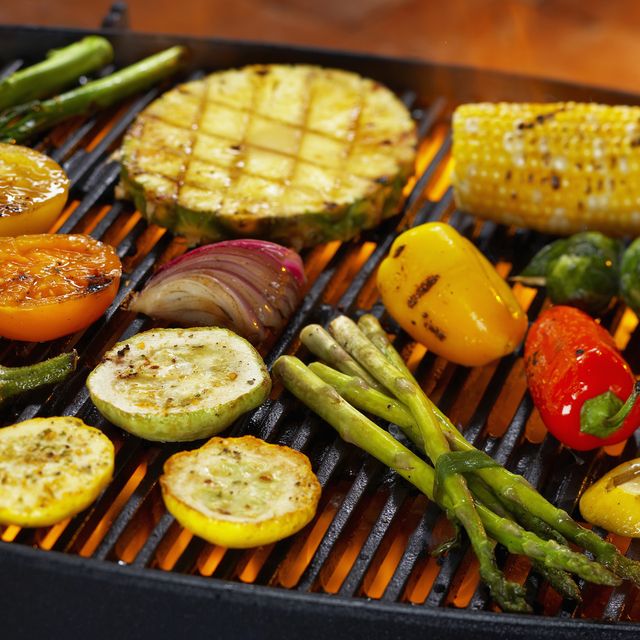 Grilling Tips: When Should You Close Your Grill Lid?