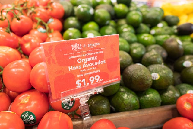 Natural foods, Local food, Whole food, Food, Vegetable, Fruit, Vegan nutrition, Tomato, Plant, Vegetarian food, 