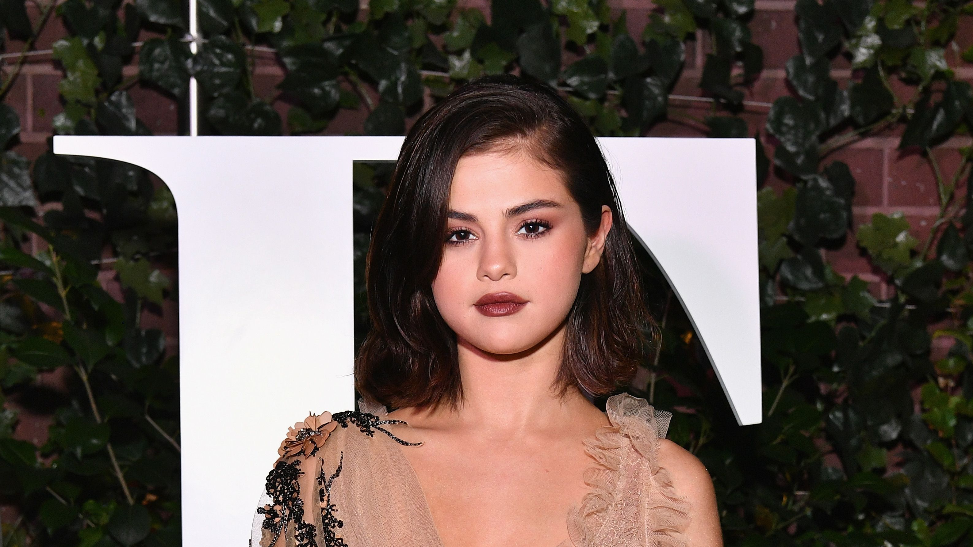 3173px x 1785px - Selena Gomez Will Star in Cooking Show Coming to HBO Max