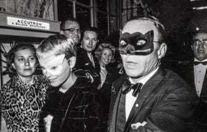 new york, ny   november 28  mia farrow and frank sinatra at truman capote bw ball on november 28, 1966 in new york, new york photo by santi visalligetty images