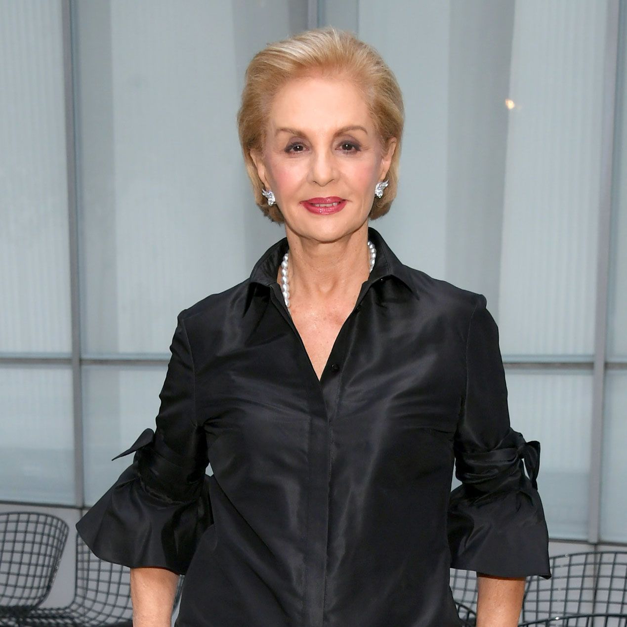 carolina herrera logo  Carolina herrera, American fashion designers, Comfy  fashion