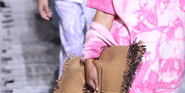 Style-Delights: 2018 Handbag Trends - Bracelet Bags