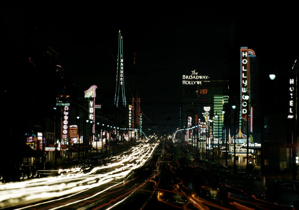 Metropolitan area, Metropolis, Night, Cityscape, City, Urban area, Human settlement, Landmark, Skyline, Light, 