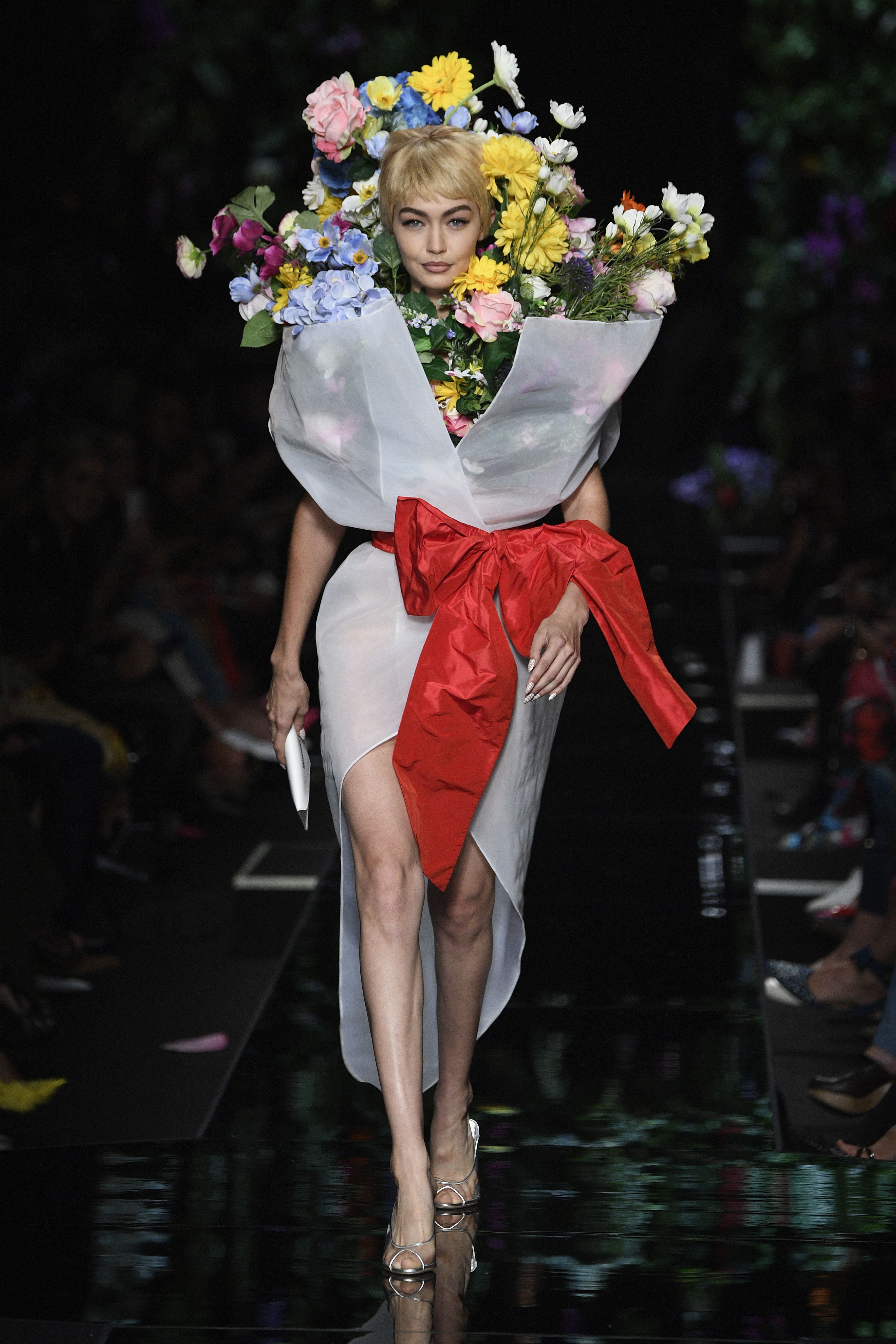 Gigi Hadid Dressed Like a Giant Bouquet at the Moschino Spring/Summer 2018  Show - Gigi Hadid Covered in Flowers