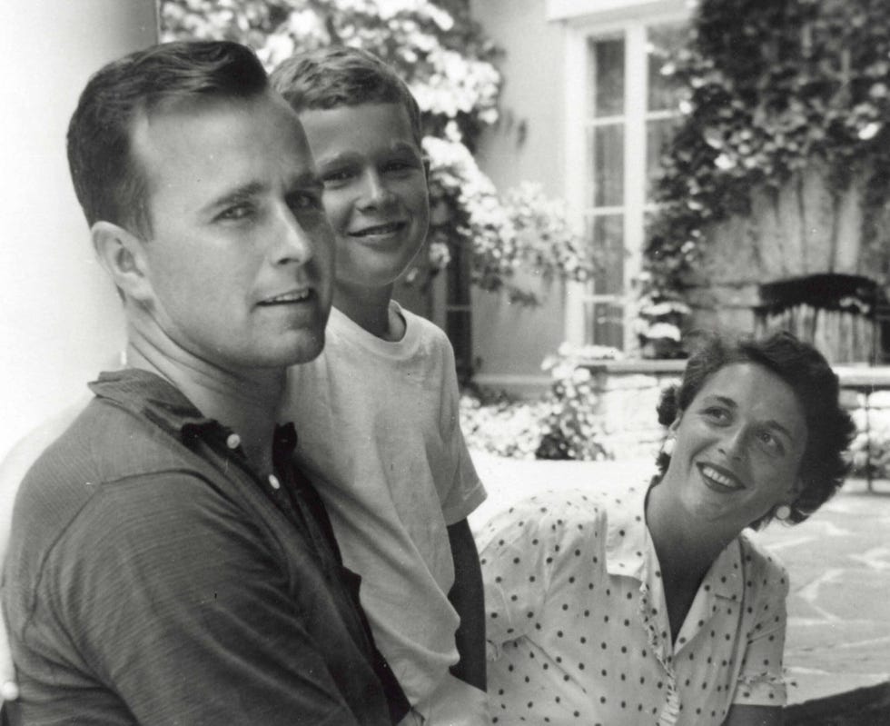 Barbara Bush's Life in Photos - Pictures of Young Barbara Bush to Now