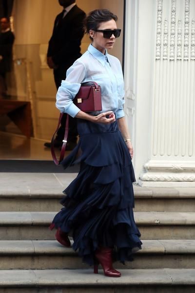 L’errore di stile di Victoria Beckham: abbinare scarpe e borsa
