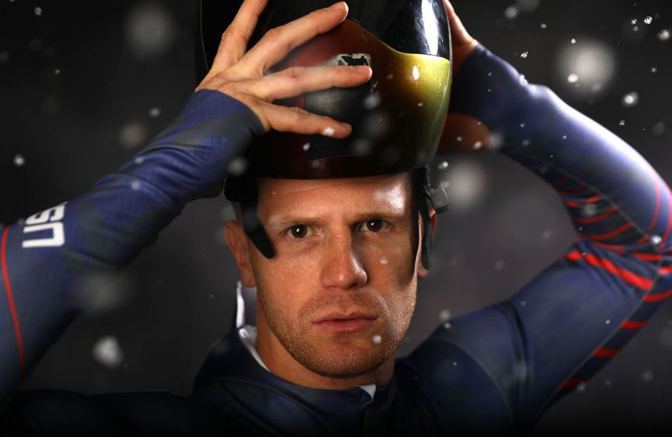 Forehead, Helmet, Illustration, Fictional character, Photography, Space, Football player, Games, Gesture, 