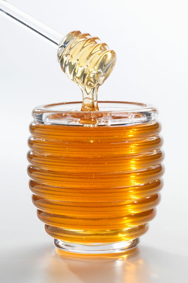 Soybean oil, Vegetable oil, Honey, Cooking oil, Cottonseed oil, Oil, Wheat germ oil, Syrup, Glass, Rice bran oil, 